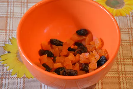 Овсяная каша с сухофруктами и орехами: шаг 1