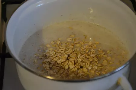 Овсяная каша с сухофруктами и орехами: шаг 2