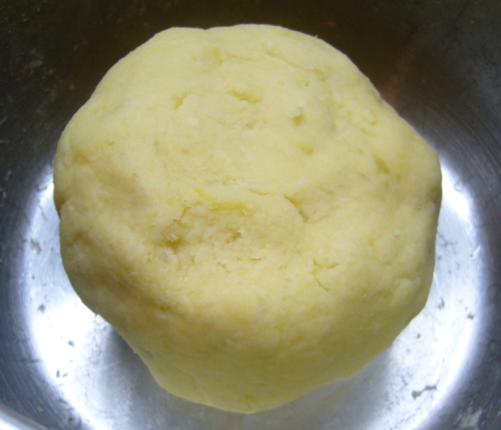 «колбаса» из картофельного теста: шаг 2