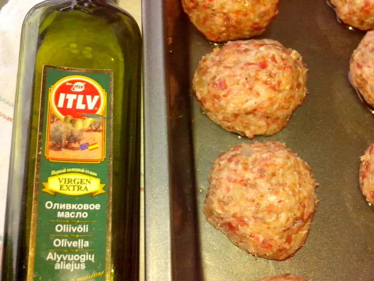 Мясные шарики из фарша под сливочным соусом: шаг 4
