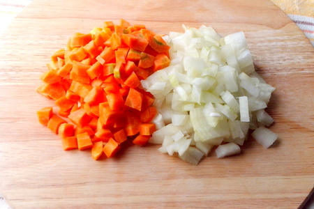 Суп из цветной капусты с картофелем и морковью: шаг 2