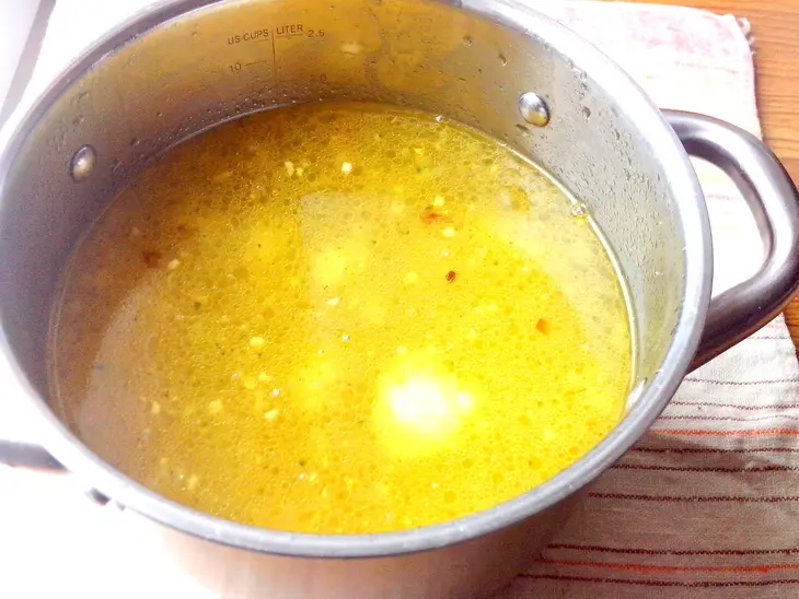 Суп из цветной капусты с картофелем и морковью: шаг 5