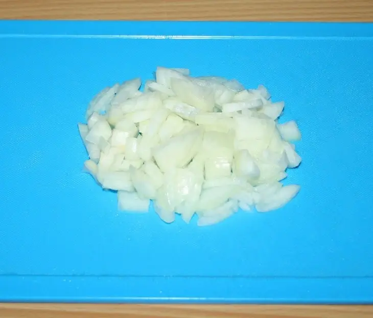 "гнездышки" из спагетти с курицей,помидорами и оливками: шаг 5