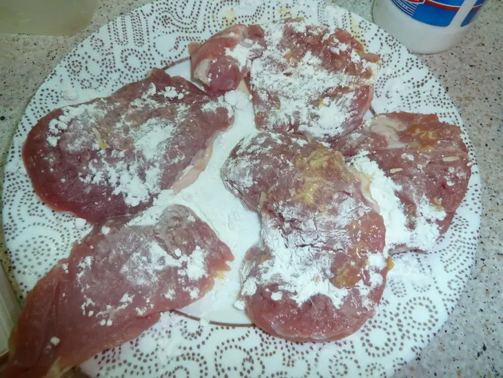 Телятина с пармезаном: шаг 5