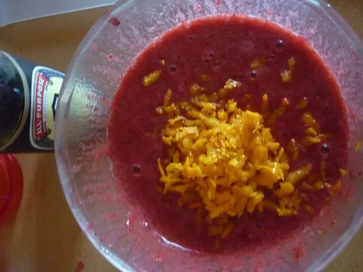 Мясо, запечённое в бруснично-апельсином соусе: шаг 3
