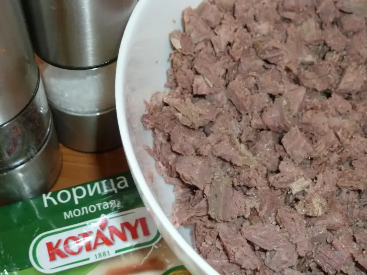 Креатотурта (κρέας τούρτα), или критский мясной пирог: шаг 3