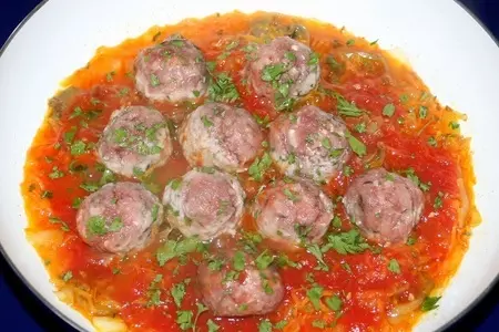 Мясные фрикадельки с овощами и грибами с разноцветным рисом за 25 минут: шаг 6