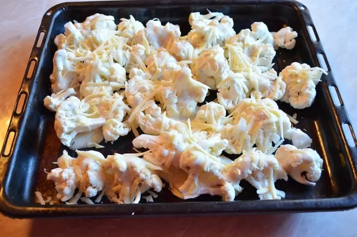 Нежная курица с цветной капустой под соусом «бешамель» и гаудой.: шаг 6