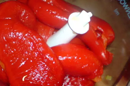 Икра из запечённых красных перцев с орехами: шаг 4
