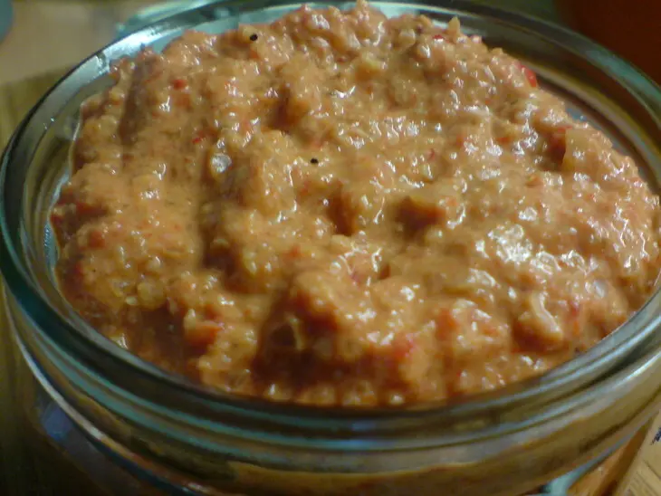 Икра из запечённых красных перцев с орехами: шаг 6