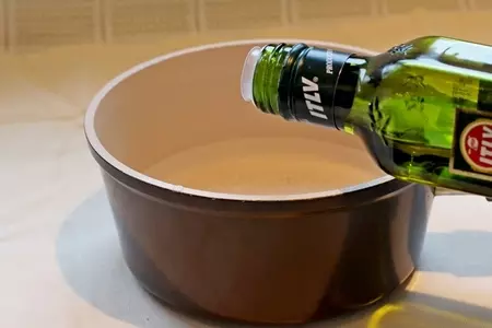 Тимбаль из картофельного пюре с креветками и миндальным соусом.: шаг 11