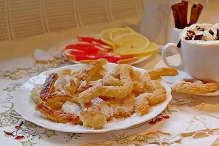 Тимбаль из картофельного пюре с креветками и миндальным соусом.: шаг 15