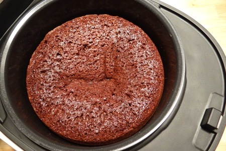  шоколадно-ореховый пирог с "нутеллой" в мультиварке: шаг 10