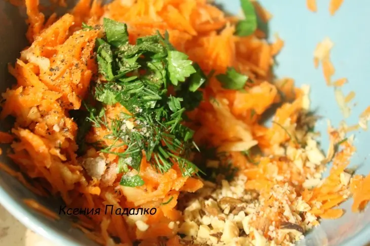 Нежная курочка с гарниром из моркови и яблока: шаг 2