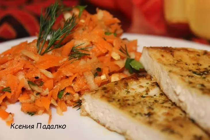 Нежная курочка с гарниром из моркови и яблока: шаг 3