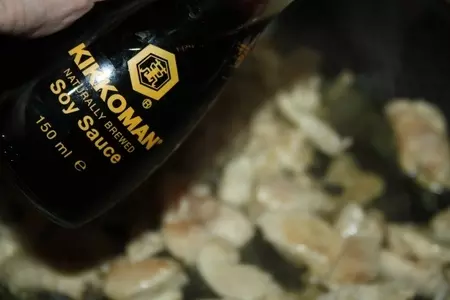 Острая яичная лапша с курицей в тайском стиле: шаг 5