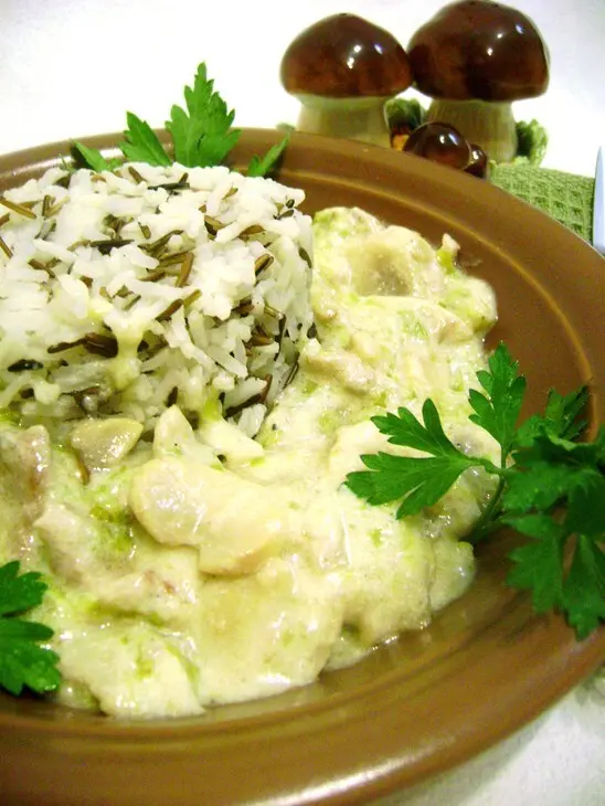 Свинина с грибами и пореем в сметанном соусе с рисом басмати mix от мистраль за 15 минут.: шаг 3