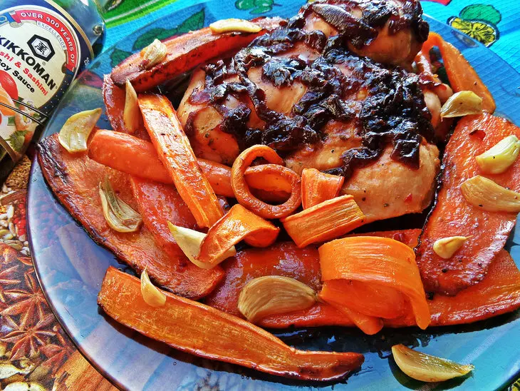 Курица с луковым конфитюром и морковкой: шаг 8