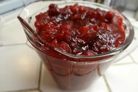 Индейка в маринаде с маракуйей и клюквенным соусом: шаг 8