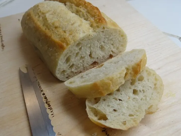 Анчоусы с хлебом и сыром: шаг 1