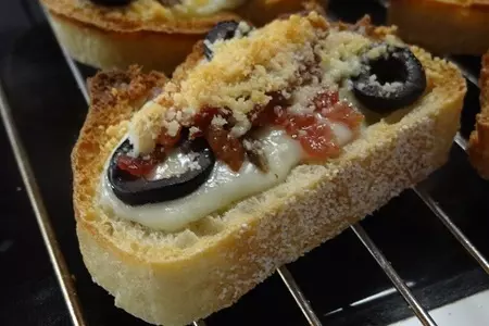 Анчоусы с хлебом и сыром: шаг 8
