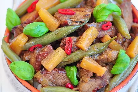 Жаркое из утки с ананасом и спаржевой фасолью: шаг 4