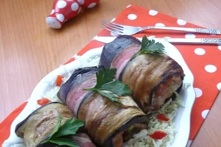 Рулетики из куриного филе в баклажане: шаг 7