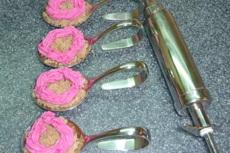 Порционная закуска с сельдью в стиле  amuse bouche: шаг 7
