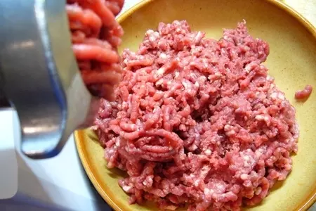 Мясной рулет из двух видов мяса: шаг 2