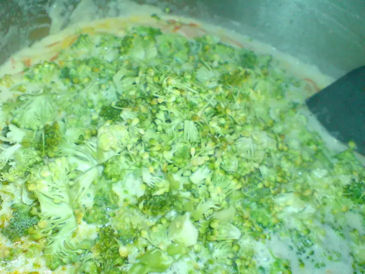 Сливочный суп из брокколи,моркови и лука: шаг 4
