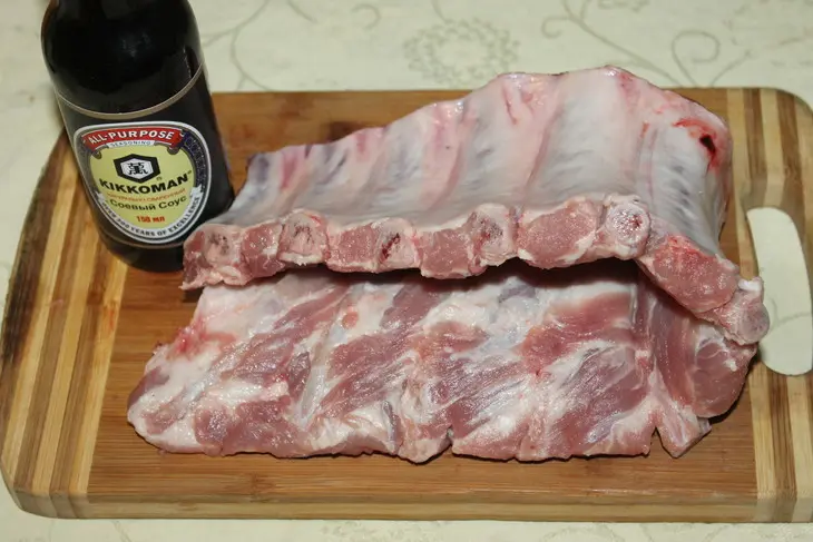 Праздничная корона из свиных ребрышек: шаг 2