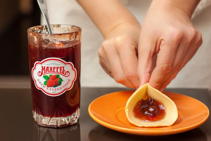 Блинчики с клубничным джемом: шаг 3