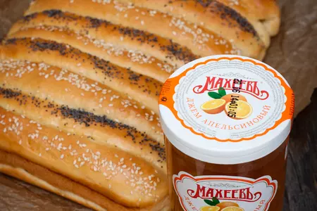 Сдобные булочки-сайки с апельсиновым джемом: шаг 6
