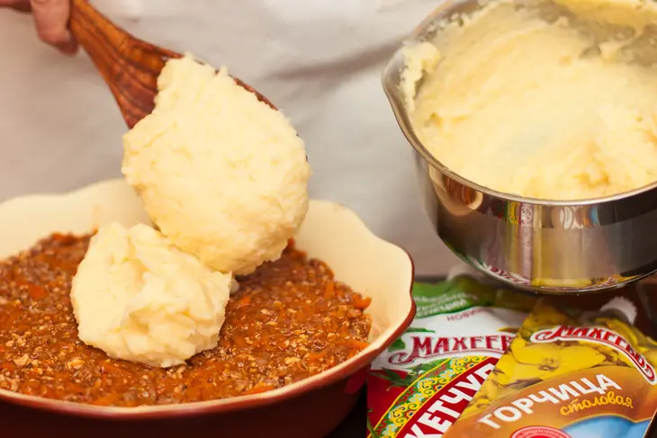 Пастуший пирог. сытная картофельная запеканка с мясом: шаг 6