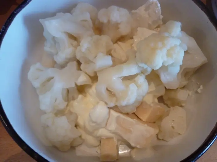 Сиреневый пирог с цветной капустой и сыром: шаг 3