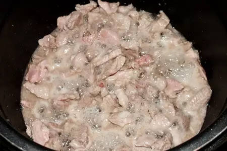 Мясо в соусе из мультискороварки: шаг 2