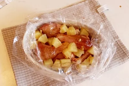 Куриные голени с кусочками ананасов.: шаг 9