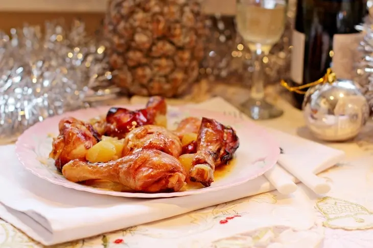 Куриные голени с кусочками ананасов.: шаг 11