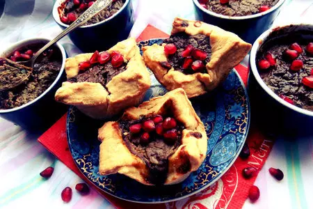 Печёночный паштет,запечённый в корзинках: шаг 9