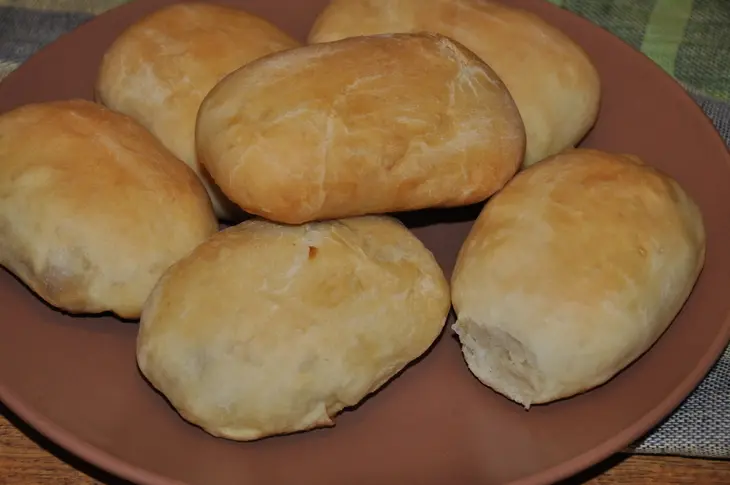 Постные пирожки с капустой и грибами: шаг 8