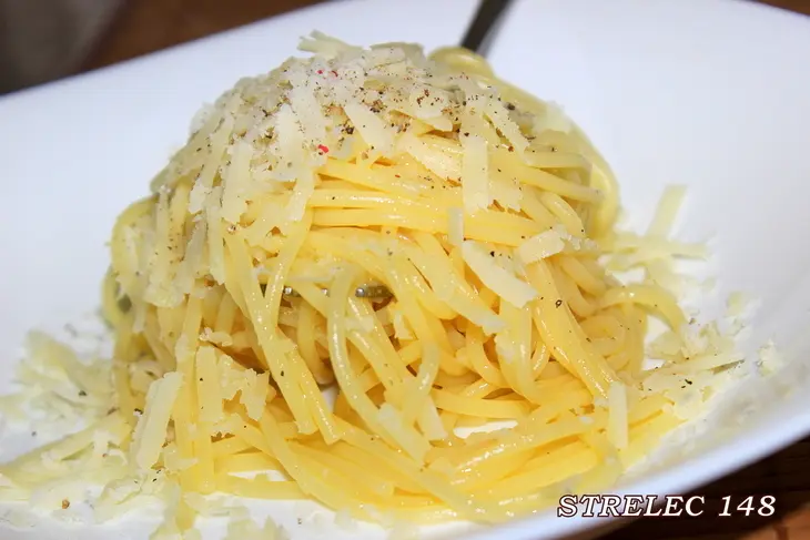 Паста с трюфельным маслом и сыром пекорино: шаг 3