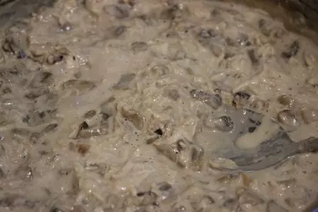 Волованы с курицей и грибами в сливочно-соевом соусе: шаг 6