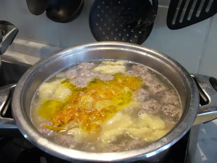Суп с галушками и фрикадельками: шаг 6