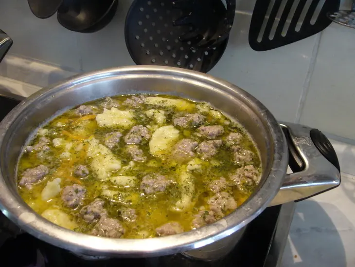 Суп с галушками и фрикадельками: шаг 7