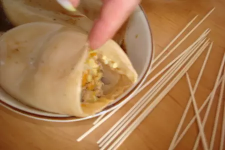 Кальмары фаршированные рыбой горячего копчения: шаг 4