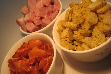 Суп-пюре из тыквы с морковными чипсами и ветчиной.: шаг 4