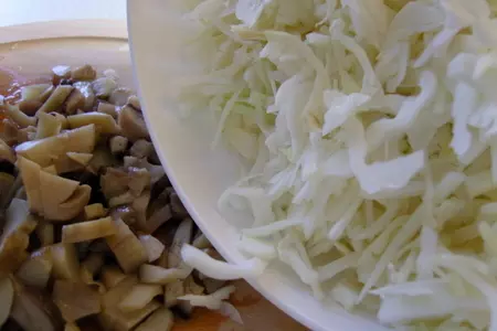 Блинчики с грибами и капустой: шаг 2