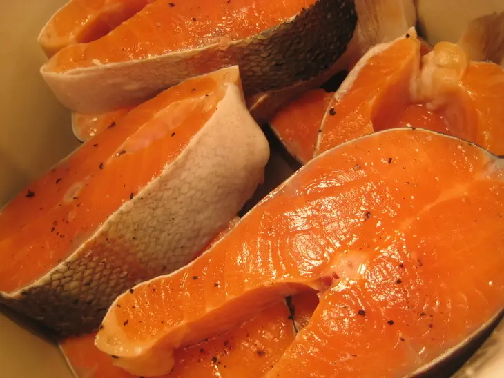Форель под белым соусом с рисом карри.: шаг 2