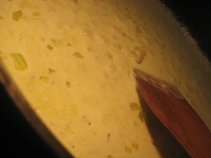 Форель под белым соусом с рисом карри.: шаг 4
