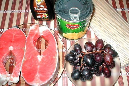 Шашлык  из  семги  с  фруктами: шаг 1